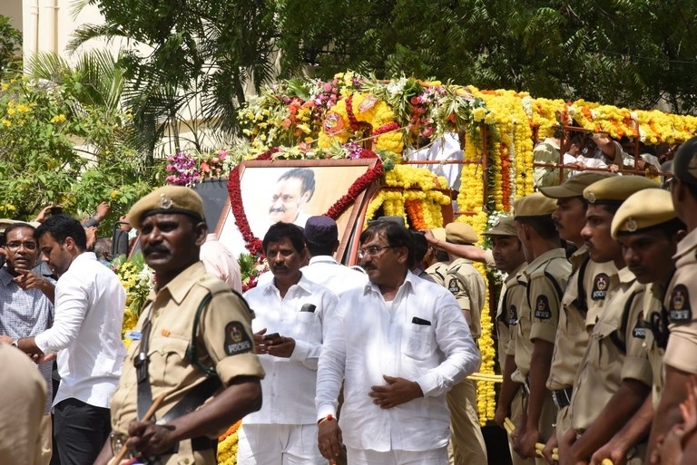 Celebrities Pay Homage To Nandamuri Harikrishna Set 8 - 45 / 51 photos