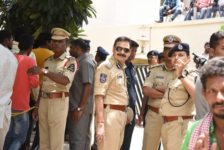 Celebrities Pay Homage To Nandamuri Harikrishna Set 8 - 46 / 51 photos