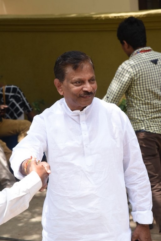 Celebrities Pay Homage To Nandamuri Harikrishna Set 8 - 48 / 51 photos