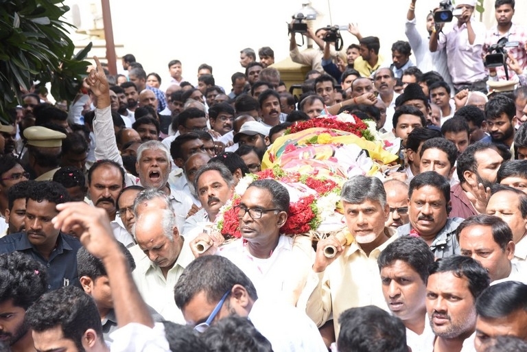 Celebrities Pay Homage To Nandamuri Harikrishna Set 8 - 49 / 51 photos