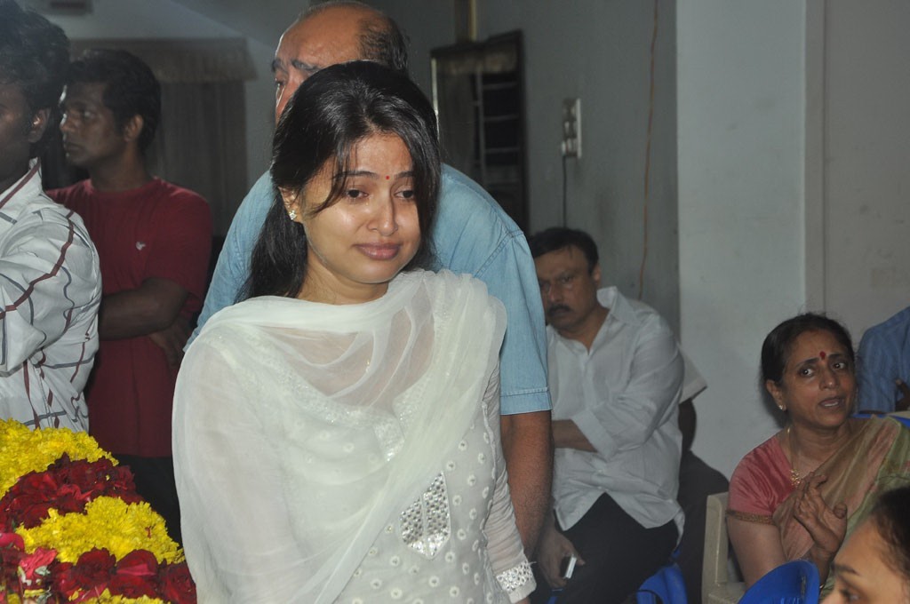 Celebrities Pay Last Respects to Manjula - 36 / 219 photos