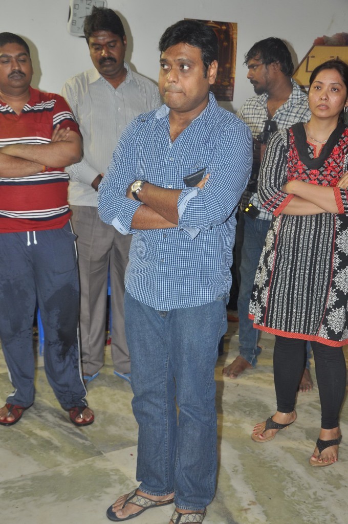 Celebrities Pay Last Respects to Manjula - 41 / 219 photos