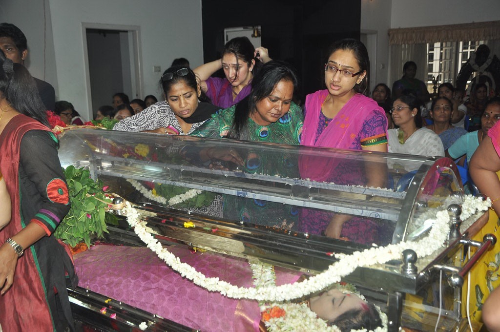 Celebrities Pay Last Respects to Manjula - 42 / 219 photos