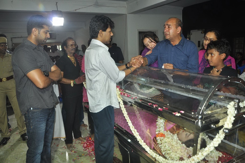 Celebrities Pay Last Respects to Manjula - 43 / 219 photos
