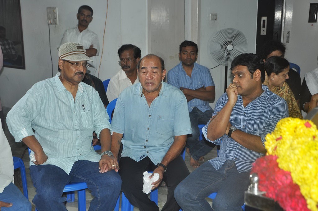 Celebrities Pay Last Respects to Manjula - 45 / 219 photos