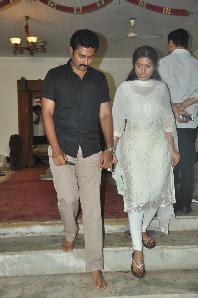 Celebrities Pay Last Respects to Manjula - 47 / 219 photos