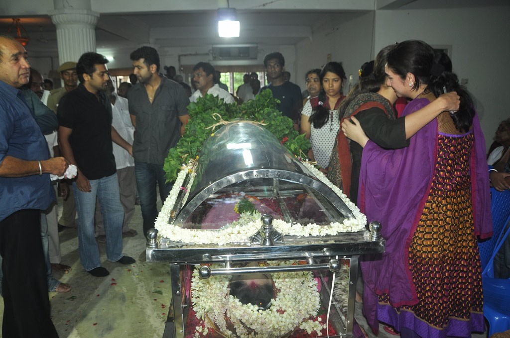 Celebrities Pay Last Respects to Manjula - 62 / 219 photos