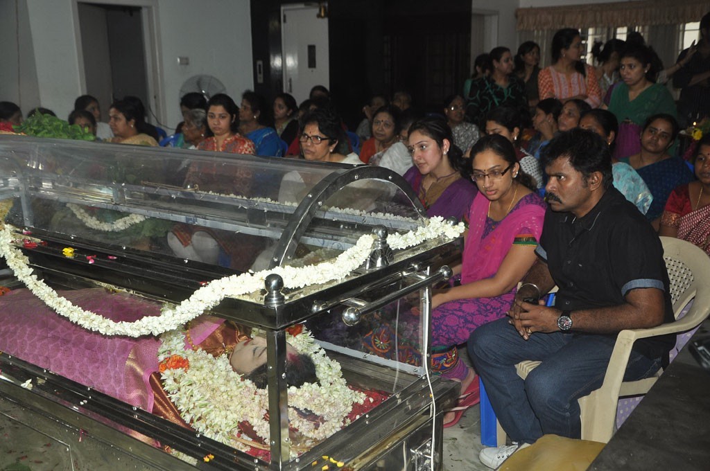 Celebrities Pay Last Respects to Manjula - 69 / 219 photos