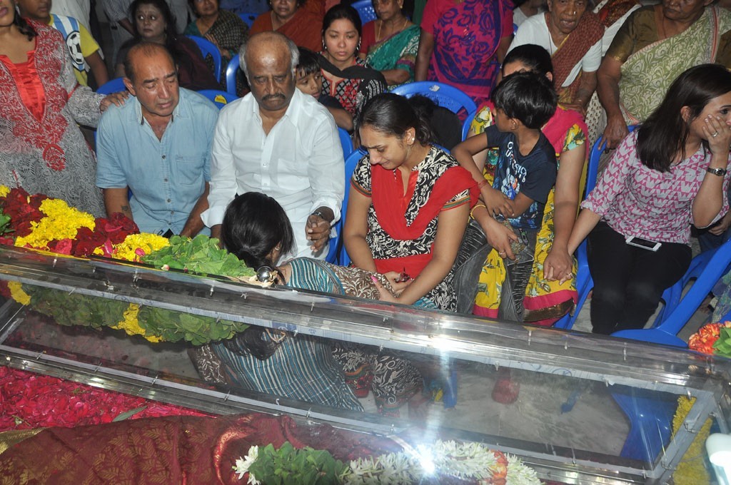 Celebrities Pay Last Respects to Manjula - 101 / 219 photos