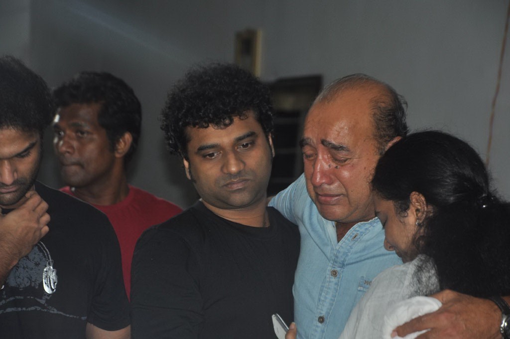 Celebrities Pay Last Respects to Manjula - 138 / 219 photos