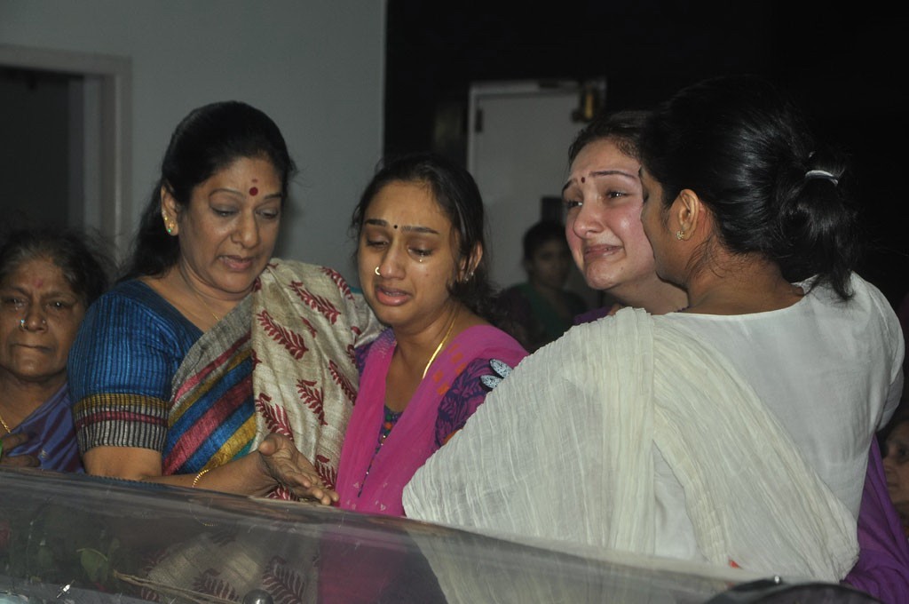 Celebrities Pay Last Respects to Manjula - 141 / 219 photos