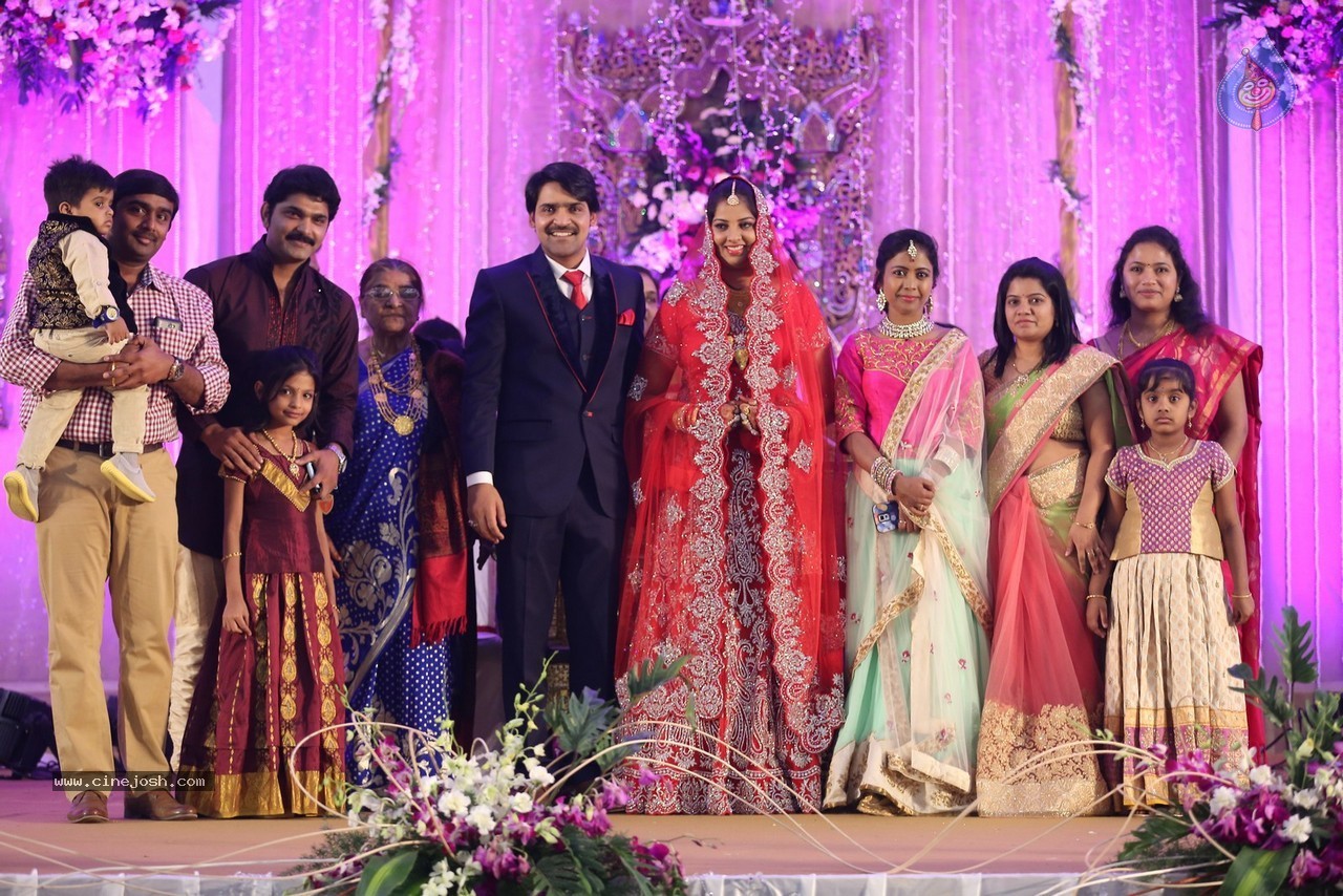 Celebs at Ali Brother Khayum Wedding Reception 02 - 32 / 165 photos