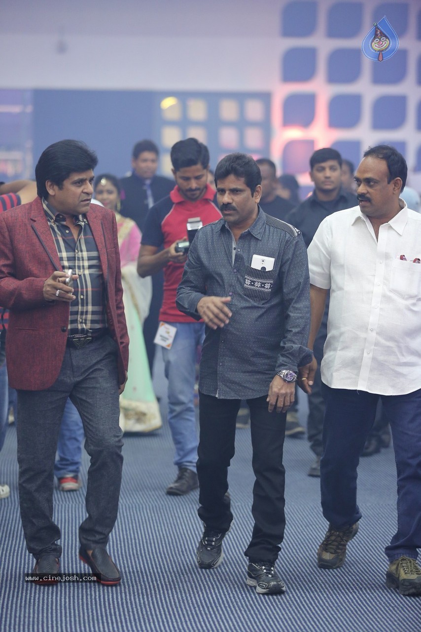 Celebs at Ali Brother Khayum Wedding Reception 02 - 34 / 165 photos