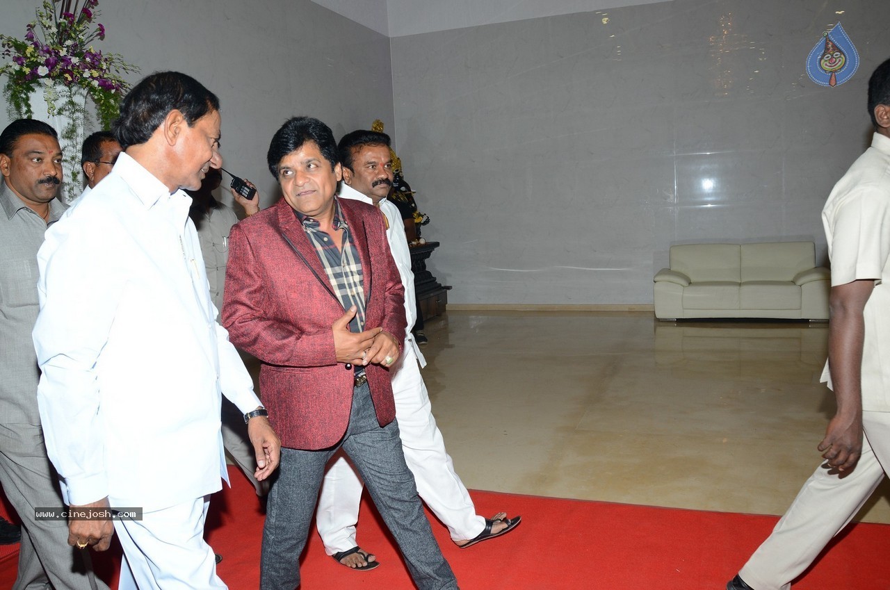 Celebs at Ali Brother Khayum Wedding Reception 02 - 72 / 165 photos