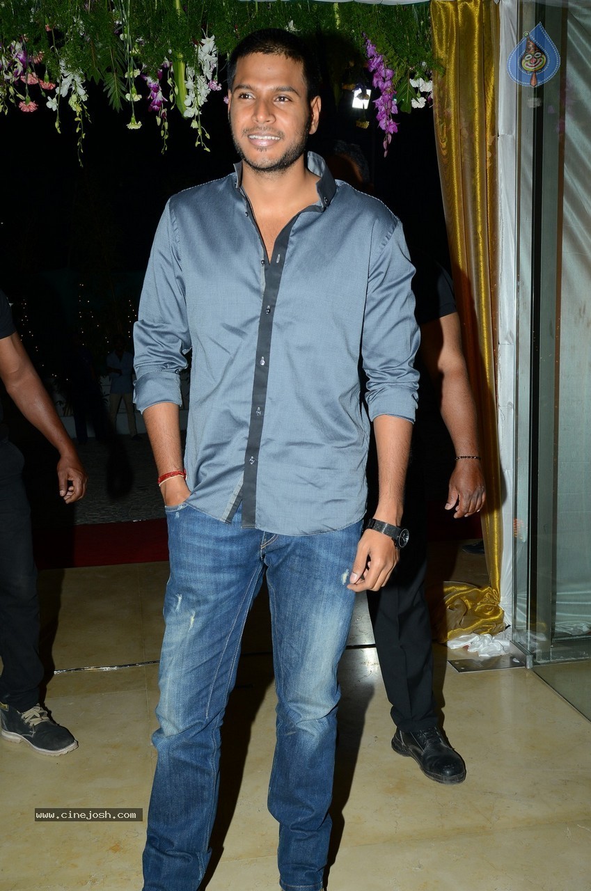 Celebs at Ali Brother Khayum Wedding Reception 02 - 130 / 165 photos