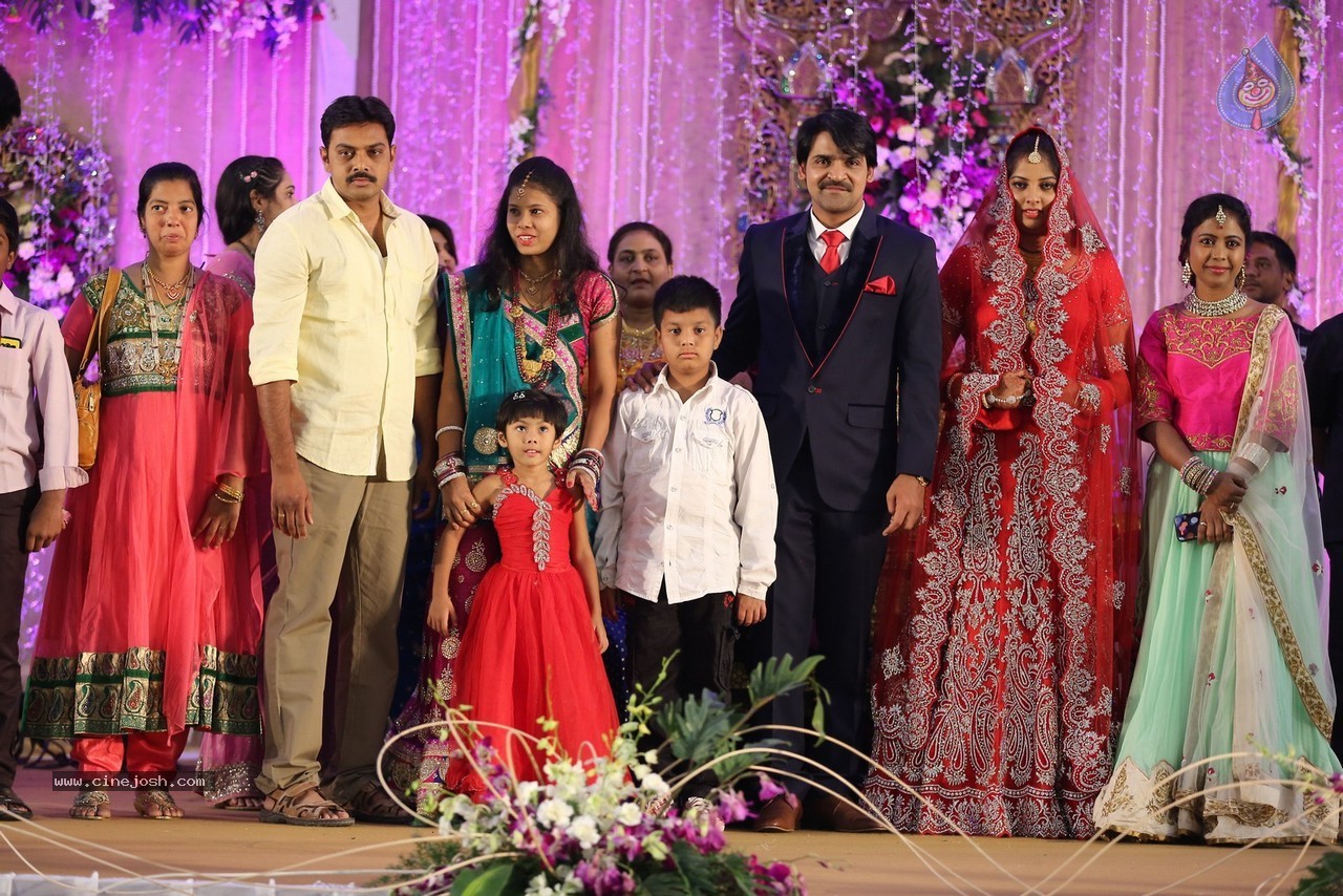 Celebs at Ali Brother Khayum Wedding Reception 03 - 60 / 165 photos