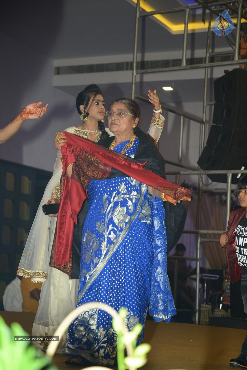 Celebs at Ali Brother Khayum Wedding Reception 03 - 83 / 165 photos