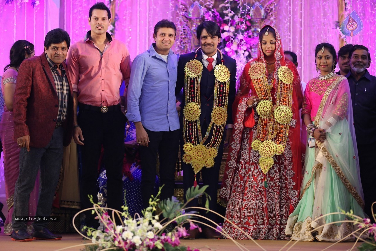 Celebs at Ali Brother Khayum Wedding Reception 03 - 130 / 165 photos