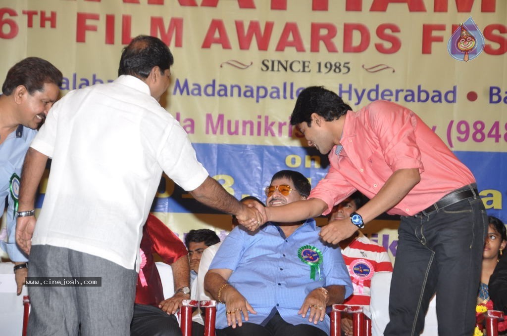 Celebs at Bharatamuni Awards - 10 / 250 photos