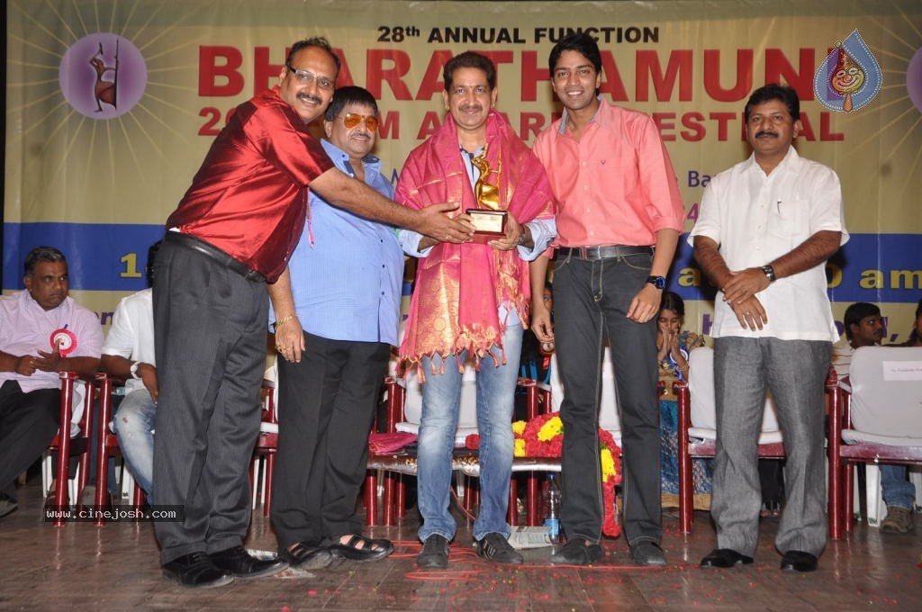 Celebs at Bharatamuni Awards - 34 / 250 photos