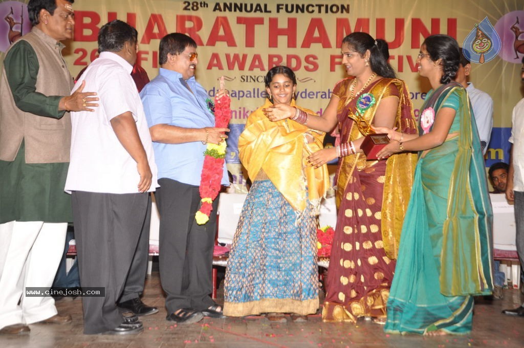 Celebs at Bharatamuni Awards - 43 / 250 photos
