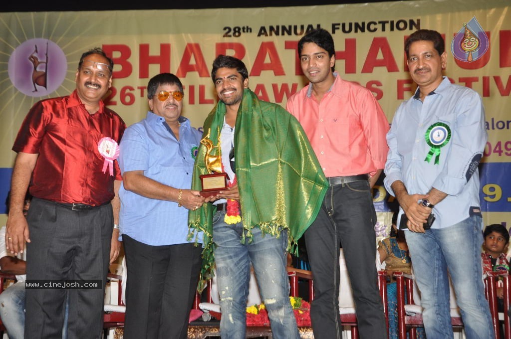 Celebs at Bharatamuni Awards - 46 / 250 photos