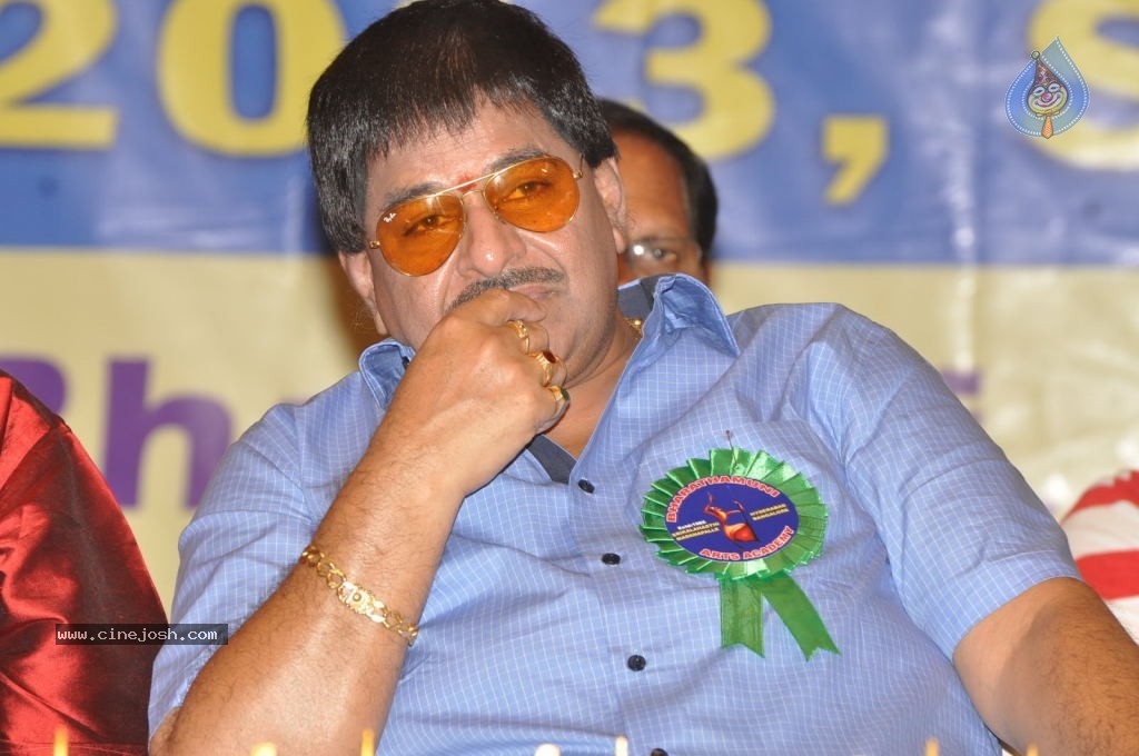 Celebs at Bharatamuni Awards - 67 / 250 photos