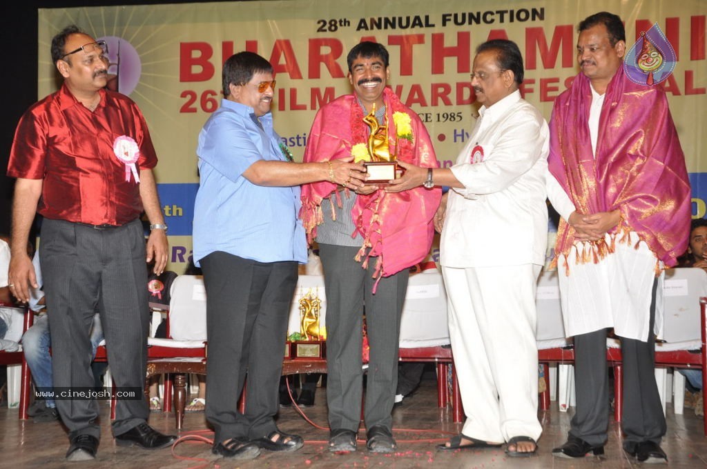 Celebs at Bharatamuni Awards - 68 / 250 photos