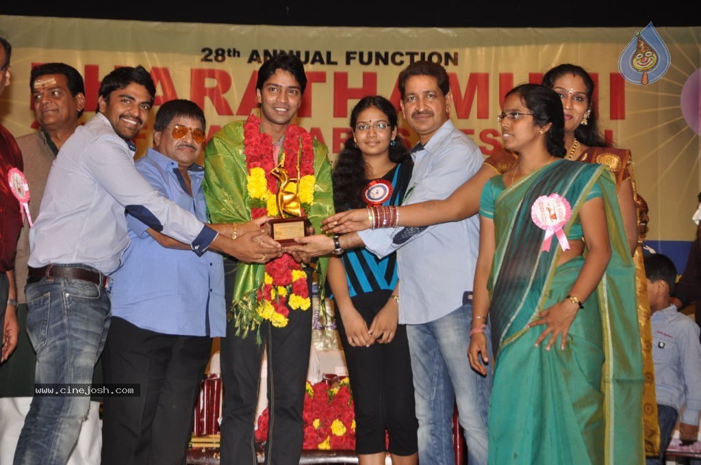 Celebs at Bharatamuni Awards - 102 / 250 photos