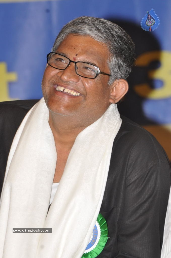 Celebs at Bharatamuni Awards - 115 / 250 photos