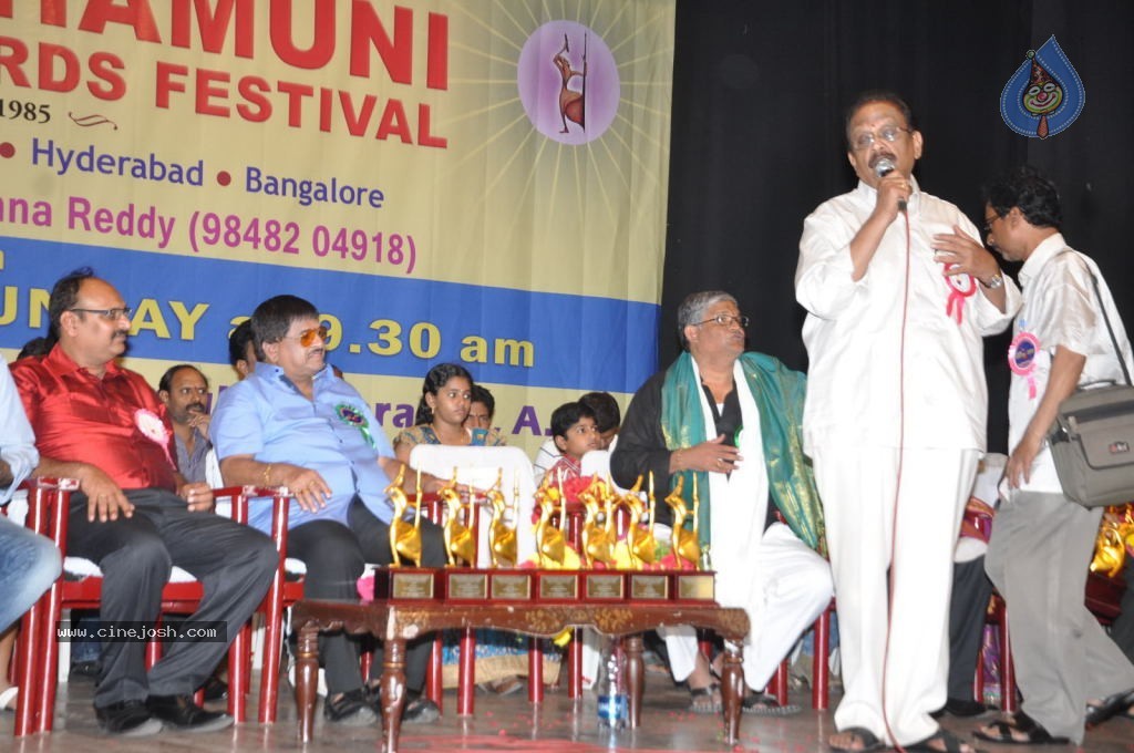 Celebs at Bharatamuni Awards - 130 / 250 photos