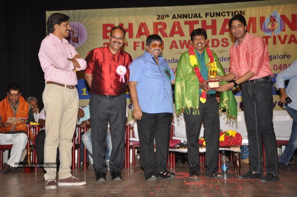 Celebs at Bharatamuni Awards - 155 / 250 photos