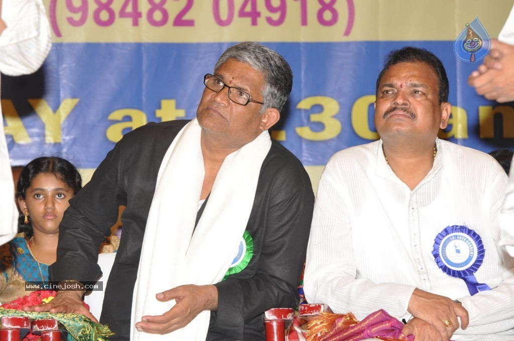 Celebs at Bharatamuni Awards - 156 / 250 photos