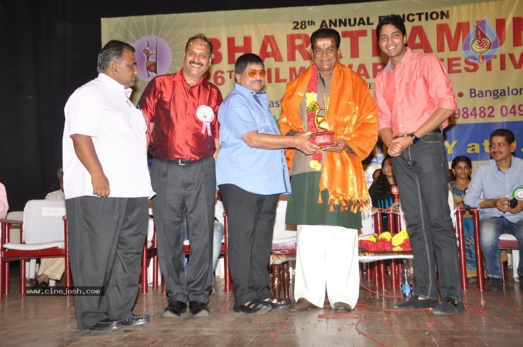 Celebs at Bharatamuni Awards - 159 / 250 photos