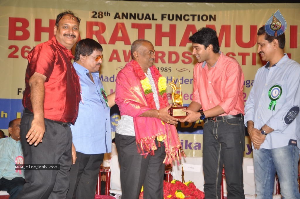 Celebs at Bharatamuni Awards - 161 / 250 photos
