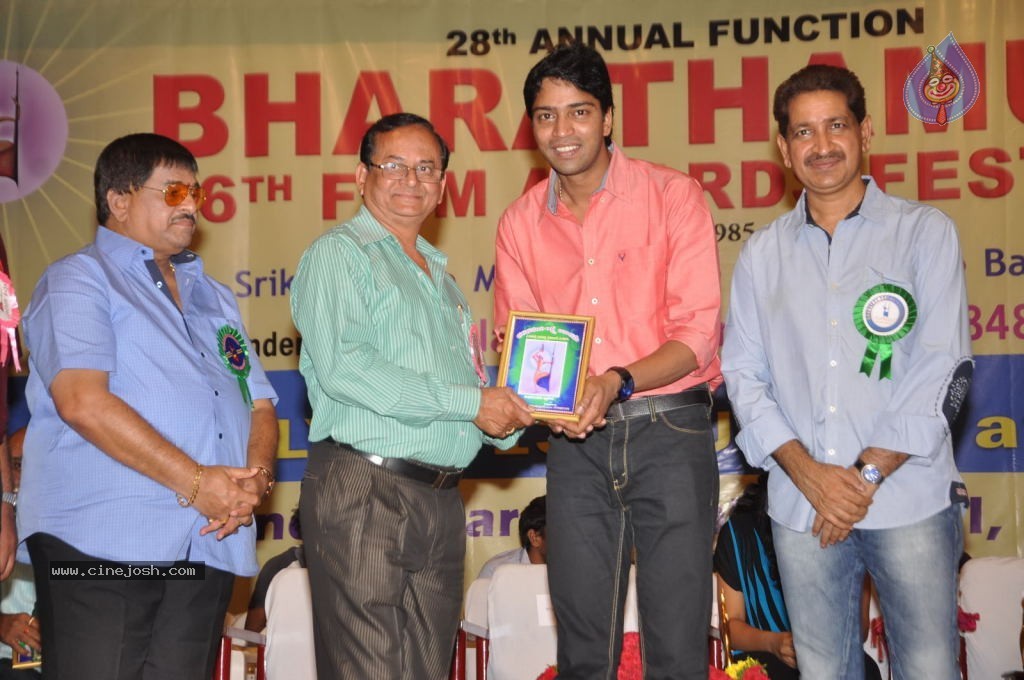 Celebs at Bharatamuni Awards - 168 / 250 photos