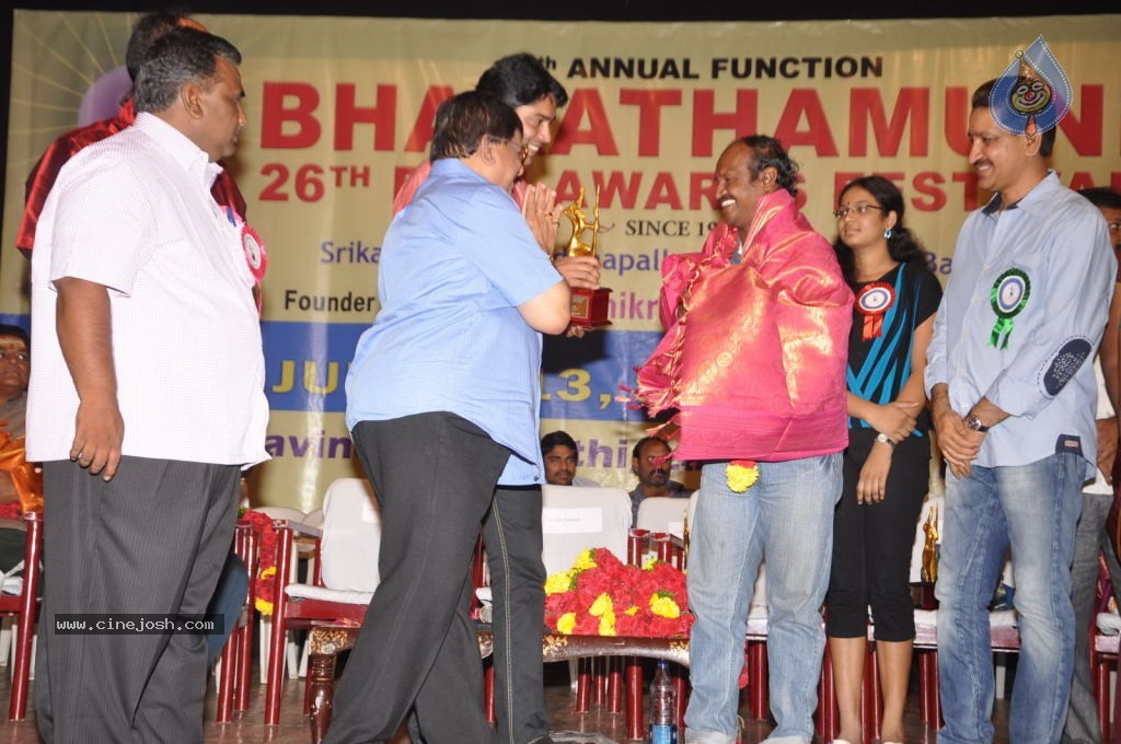 Celebs at Bharatamuni Awards - 185 / 250 photos