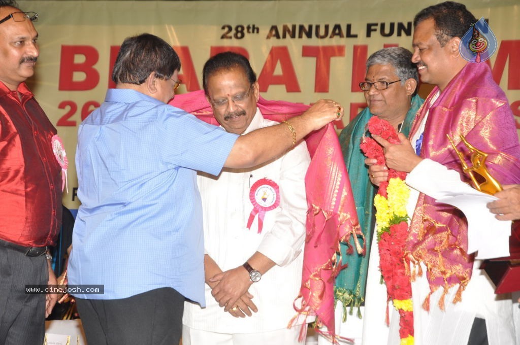 Celebs at Bharatamuni Awards - 192 / 250 photos