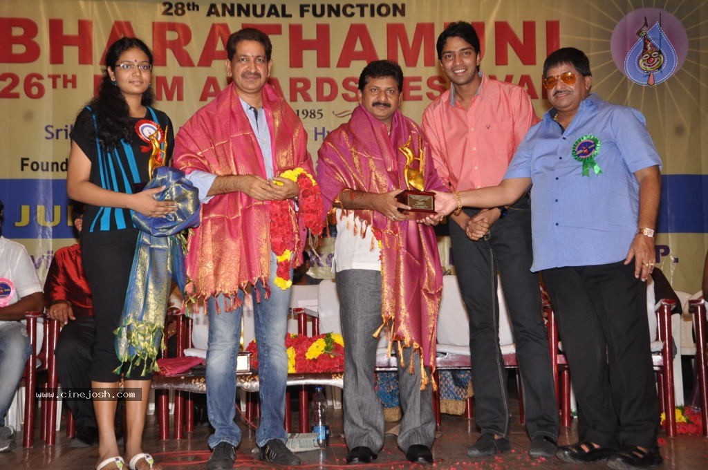 Celebs at Bharatamuni Awards - 231 / 250 photos