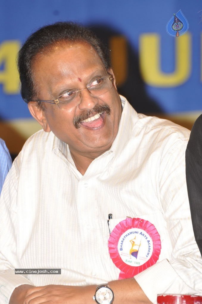 Celebs at Bharatamuni Awards - 233 / 250 photos