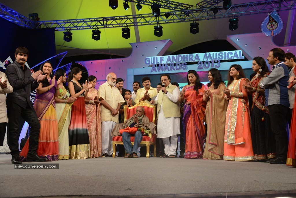 Celebs at Gama Awards 2013 - 69 / 321 photos