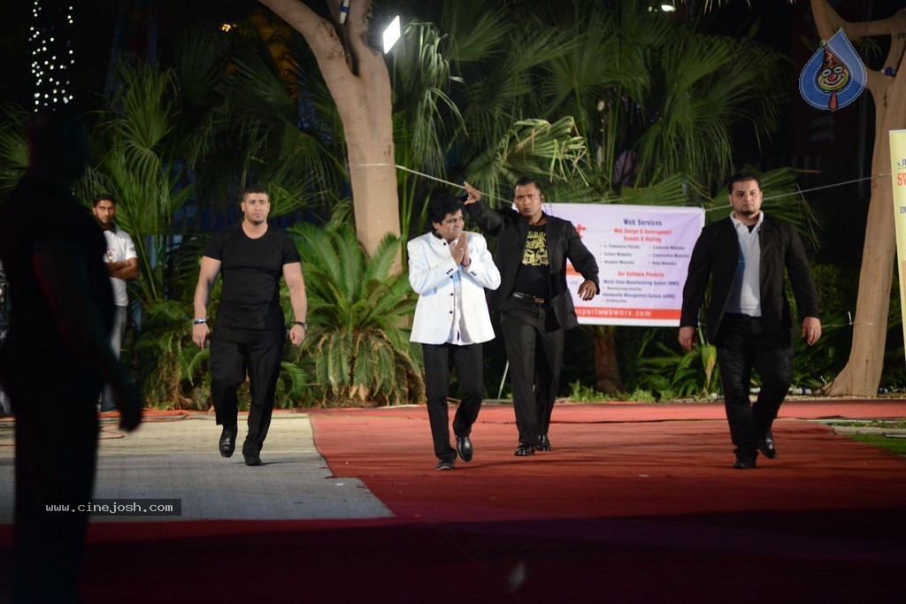 Celebs at Gama Awards 2013 - 102 / 321 photos