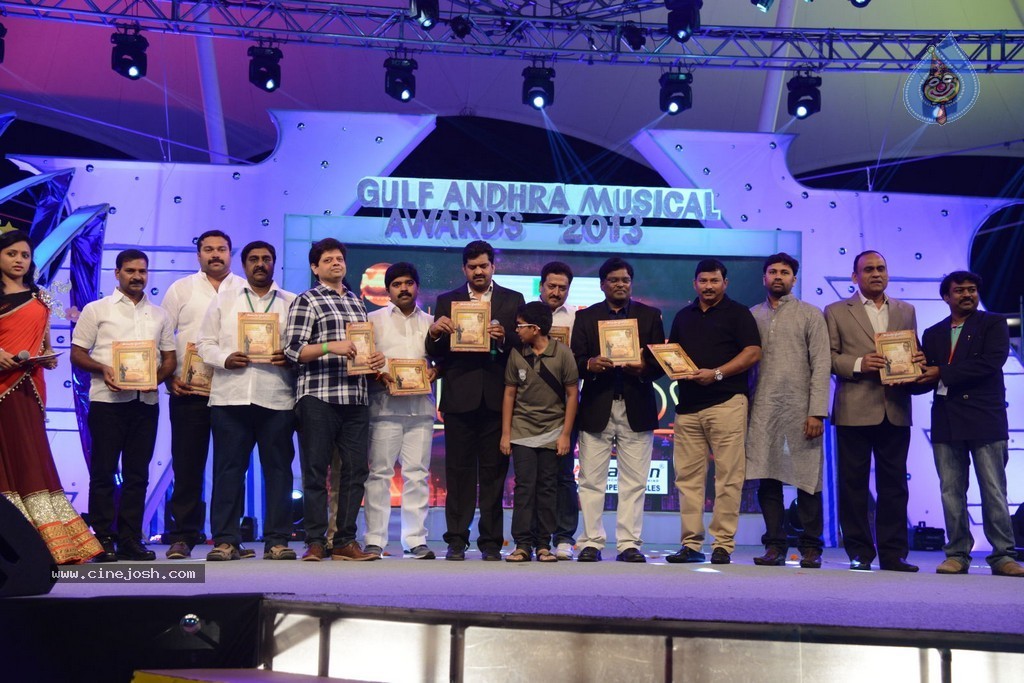 Celebs at Gama Awards 2013 - 107 / 321 photos