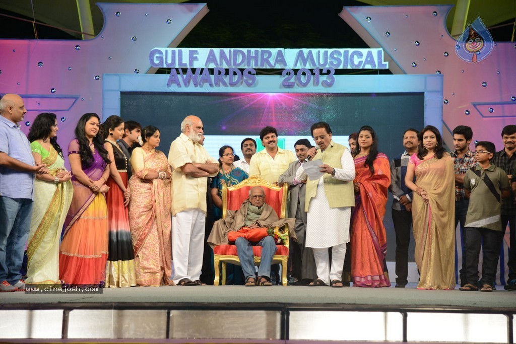 Celebs at Gama Awards 2013 - 119 / 321 photos