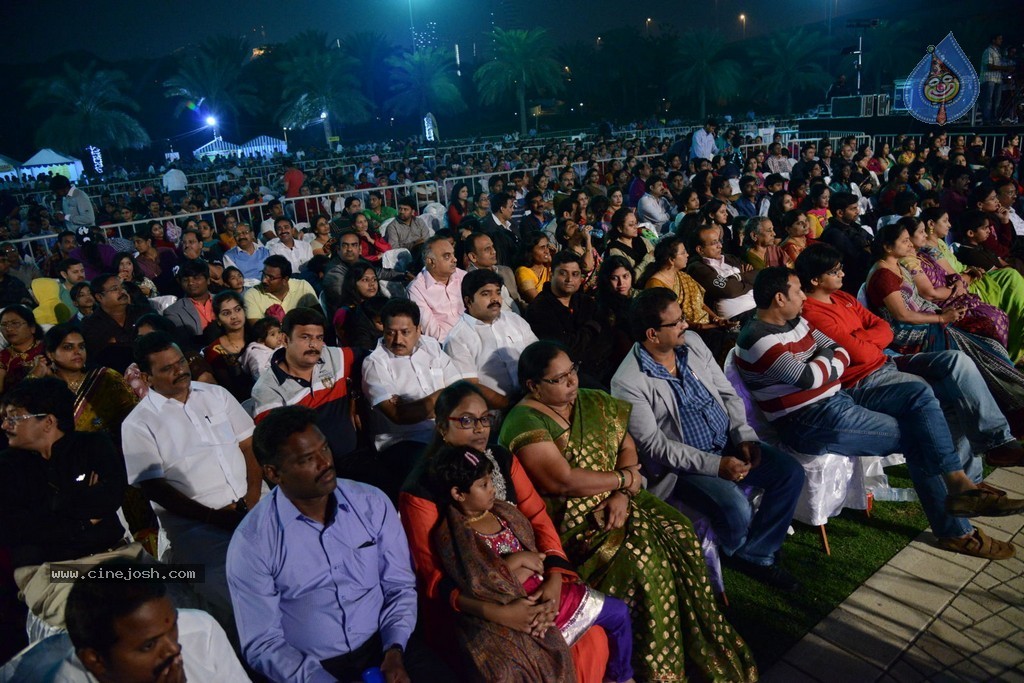 Celebs at Gama Awards 2013 - 120 / 321 photos