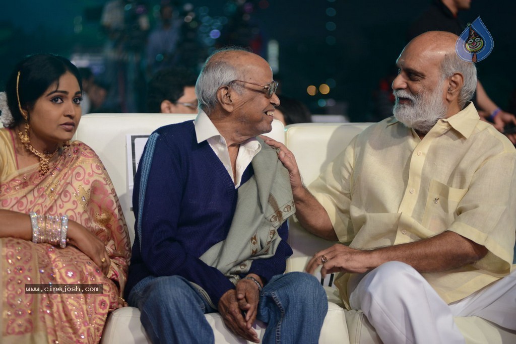 Celebs at Gama Awards 2013 - 121 / 321 photos