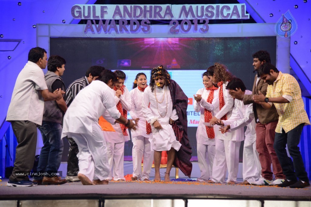 Celebs at Gama Awards 2013 - 152 / 321 photos