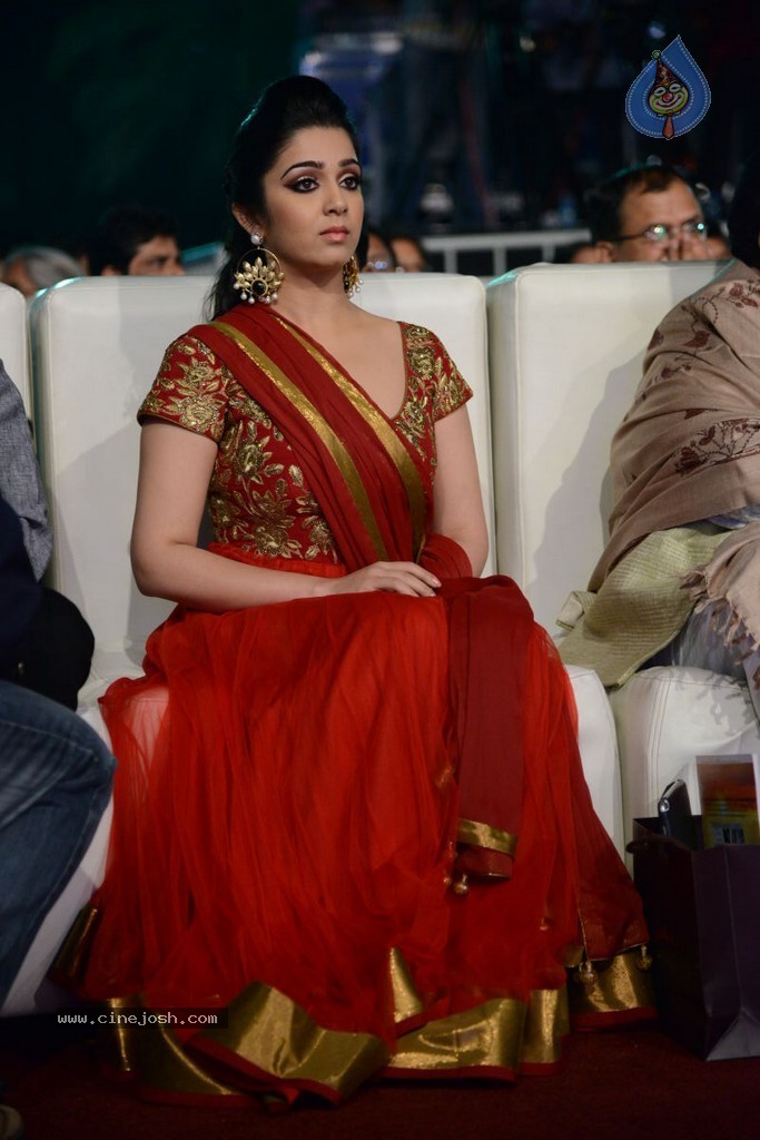 Celebs at Gama Awards 2013 - 178 / 321 photos