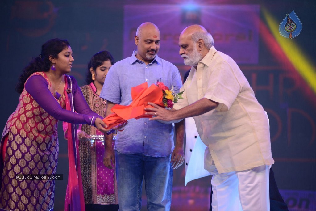 Celebs at Gama Awards 2013 - 185 / 321 photos