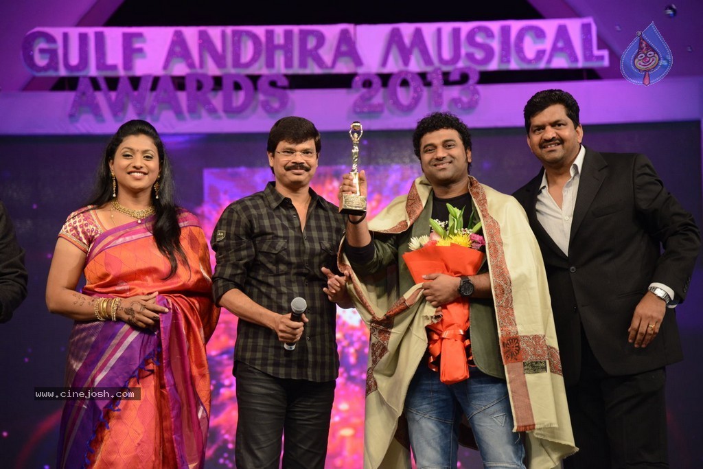 Celebs at Gama Awards 2013 - 210 / 321 photos